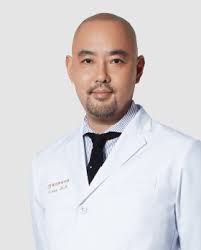 麻生 泰氏の画像