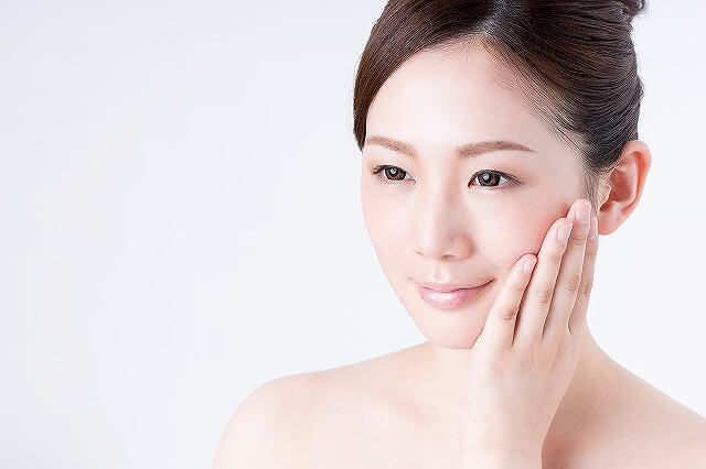 ほうれい線の原因でる表情筋の衰えやたるみを防いで素敵に若々しく!