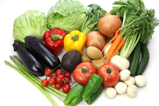 お腹周りの脂肪をとる方法1.バランスの良い食事を!